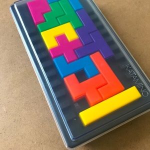 Pentomino travel game
